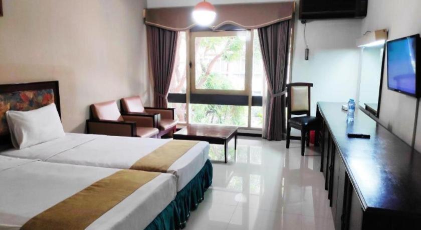 New Grand Park Hotel Surabaya Exterior photo